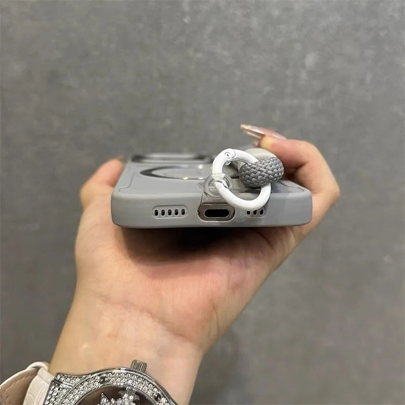 Luxury Flip Up Lens Holder Magnetic Case for iPhone 16 15 14 13 12 11 Pro Max 16 Plus Fashion Nylon Wristband Lanyard Soft Cover