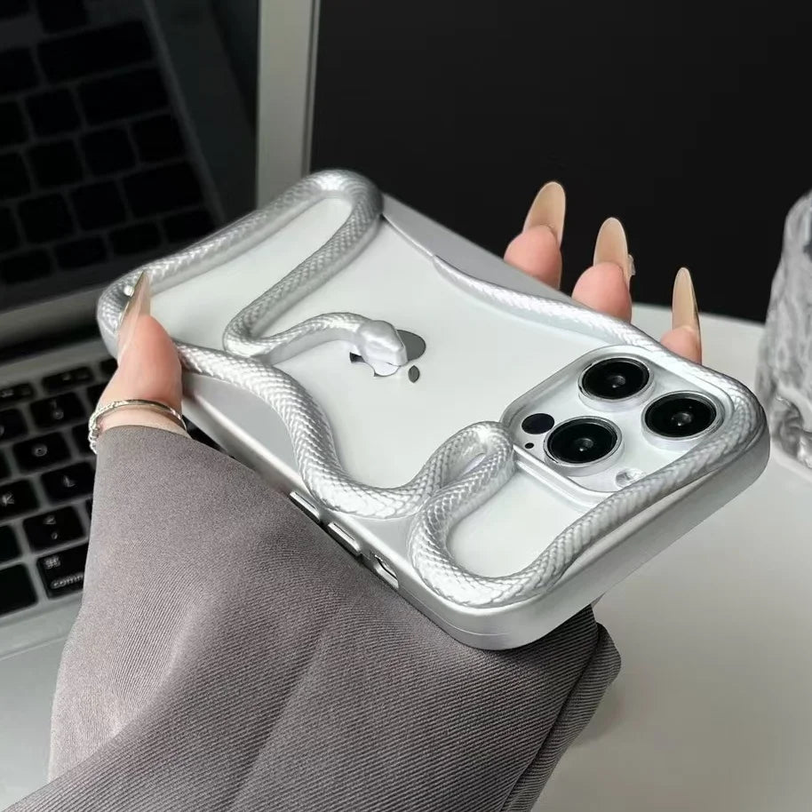 Fashion Snake Pattern Case For iPhone 16 Pro Max 15 14 Pro Luxry Plating Hollow Out Cover For iPhone 13 12 11 Transparent Cover